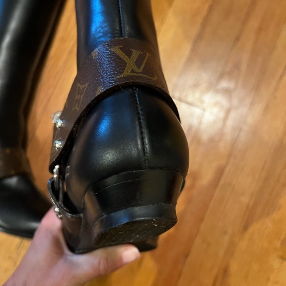 LOUIS VUITTON TALL RIDING BOOTS RHAPSODY LOGO - Picture 14 of 16